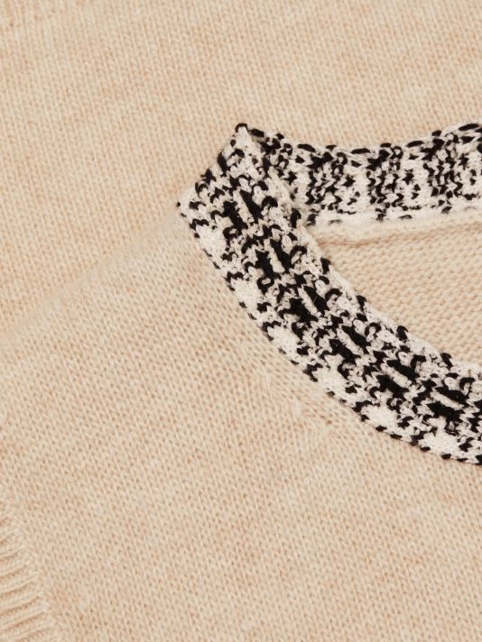 St. John Sleeveless Tweed Sweater - Image 7